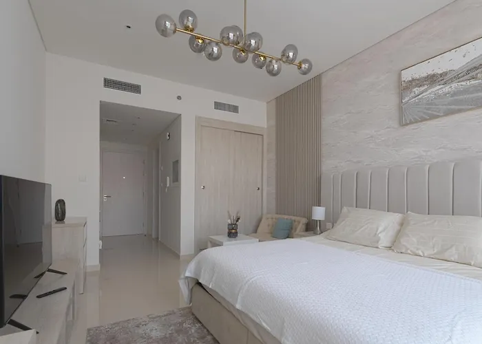 Luxury Studio, Seven Palm Residence-Palm Jumeirah